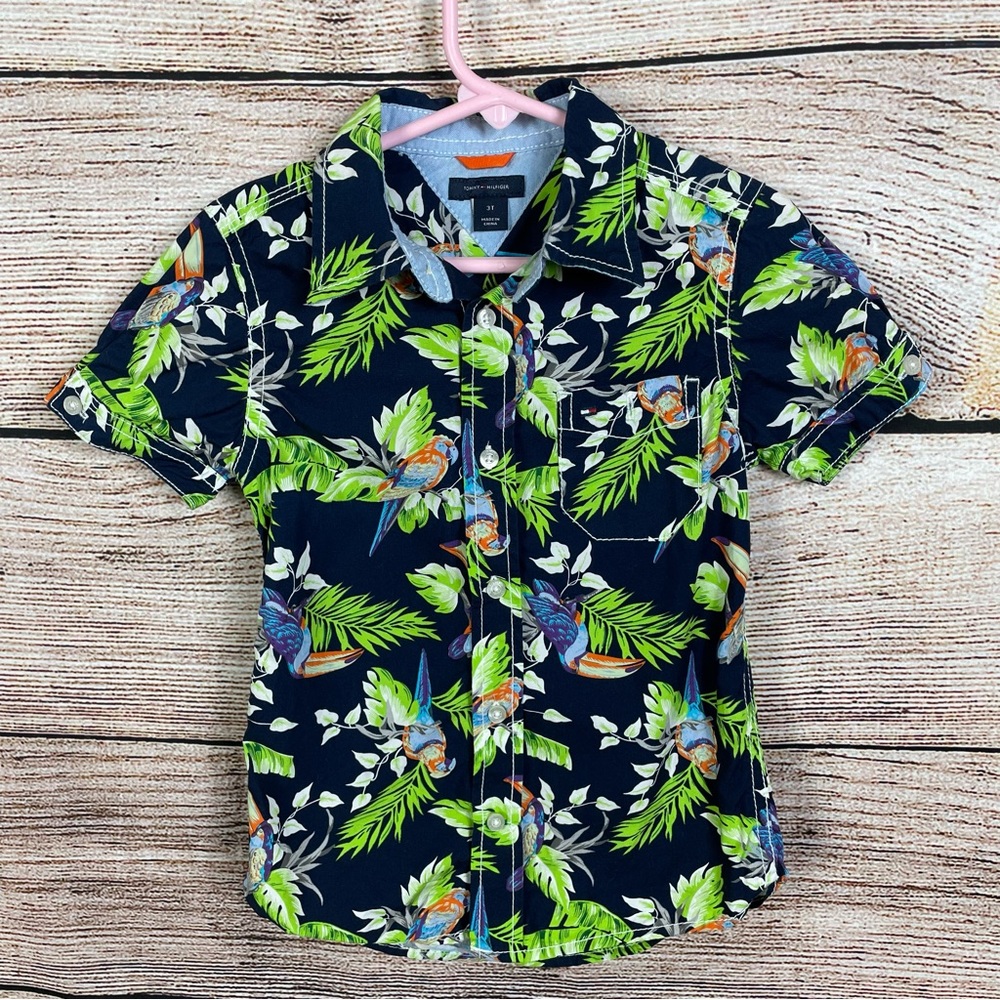 💥4/$20💥 NWOT Tommy Hilfiger button down top